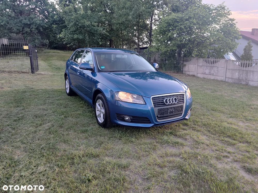 Audi A3 Sportback - 1