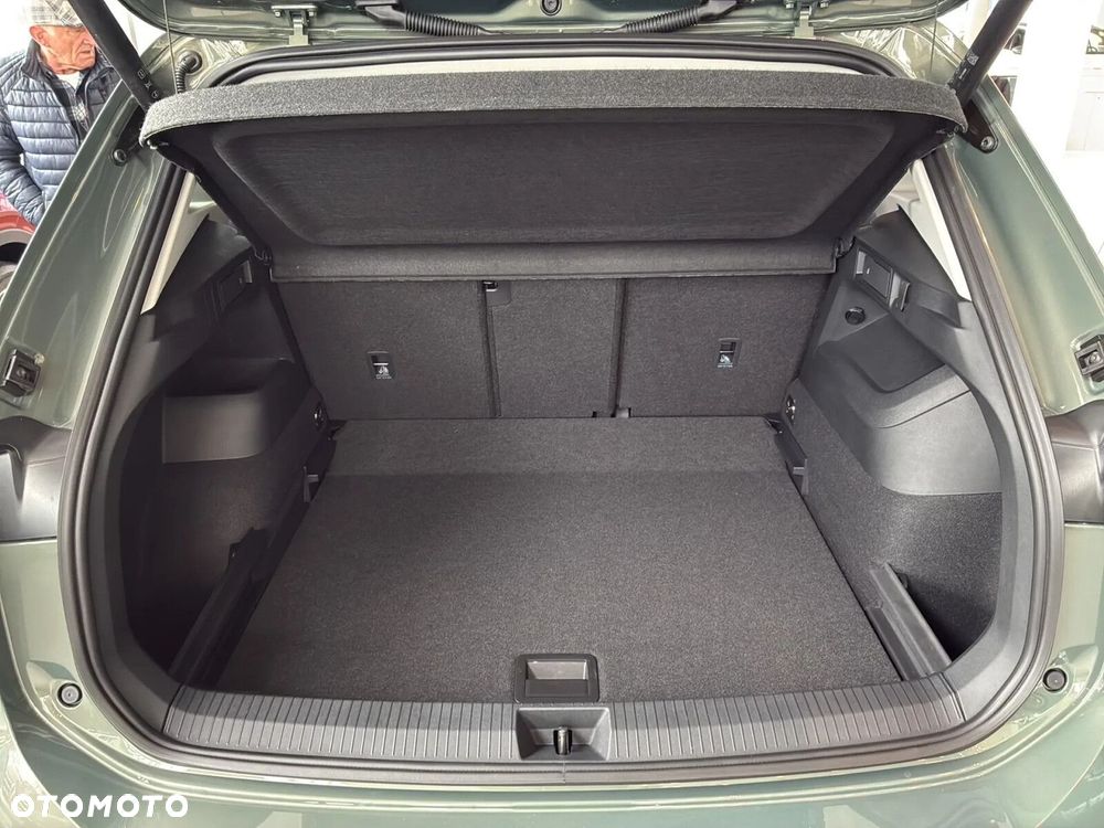 Volkswagen Tiguan - 32