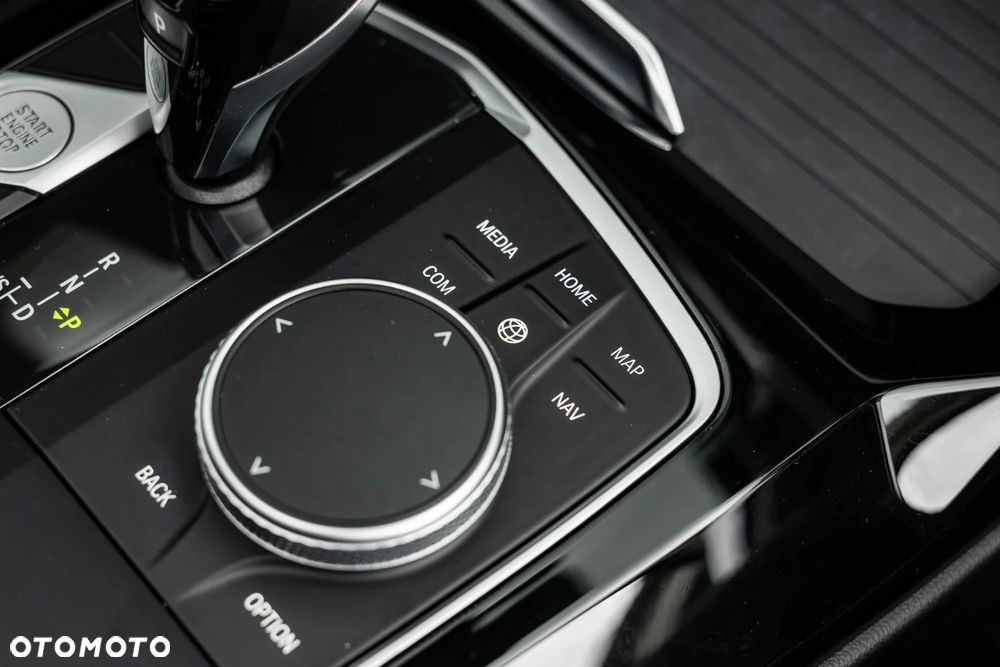 BMW X3 sDrive18d sport - 34