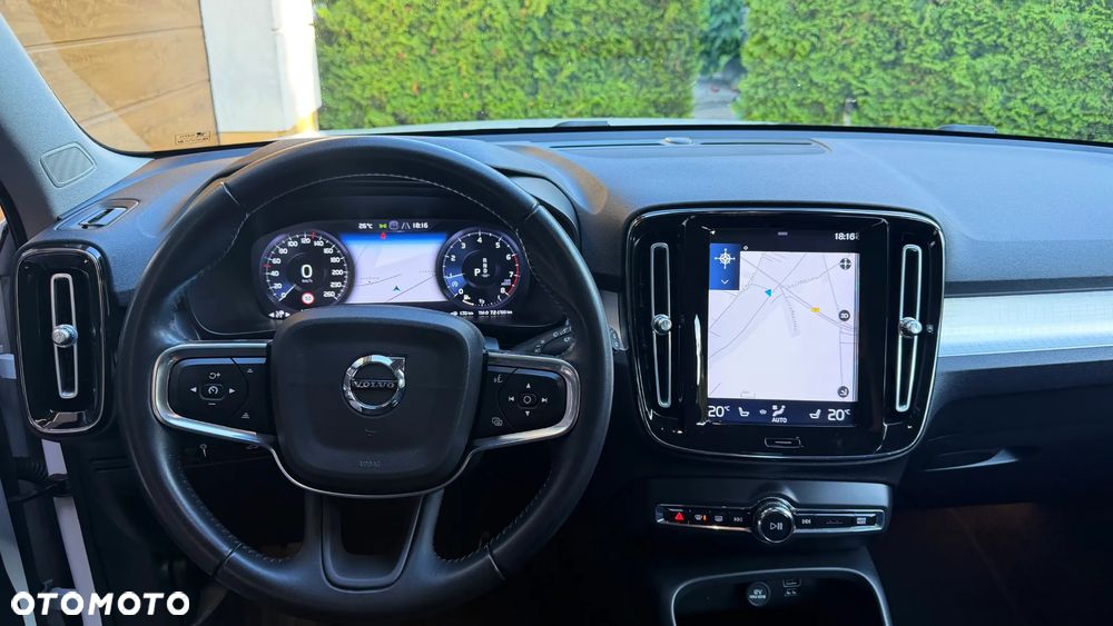 Volvo XC 40 T3 Geartronic Momentum Core - 22