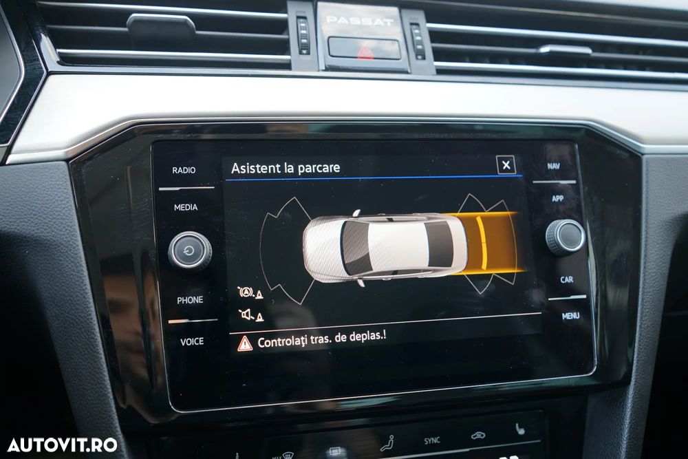Volkswagen Passat 2.0 TDI DSG Highline - 20