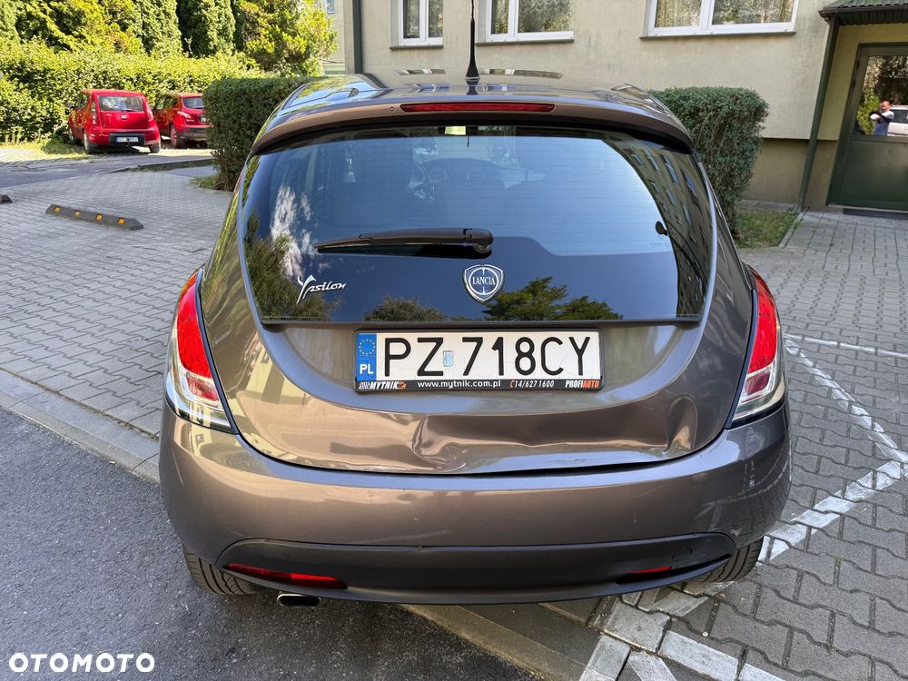 Lancia Ypsilon 1.2 8V Silver S&S - 5