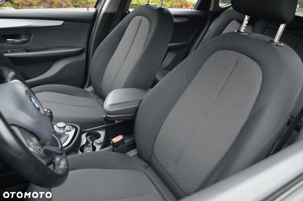BMW Seria 2 216d Advantage - 31