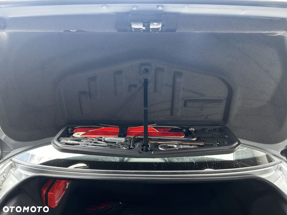 BMW Seria 7 740i - 22