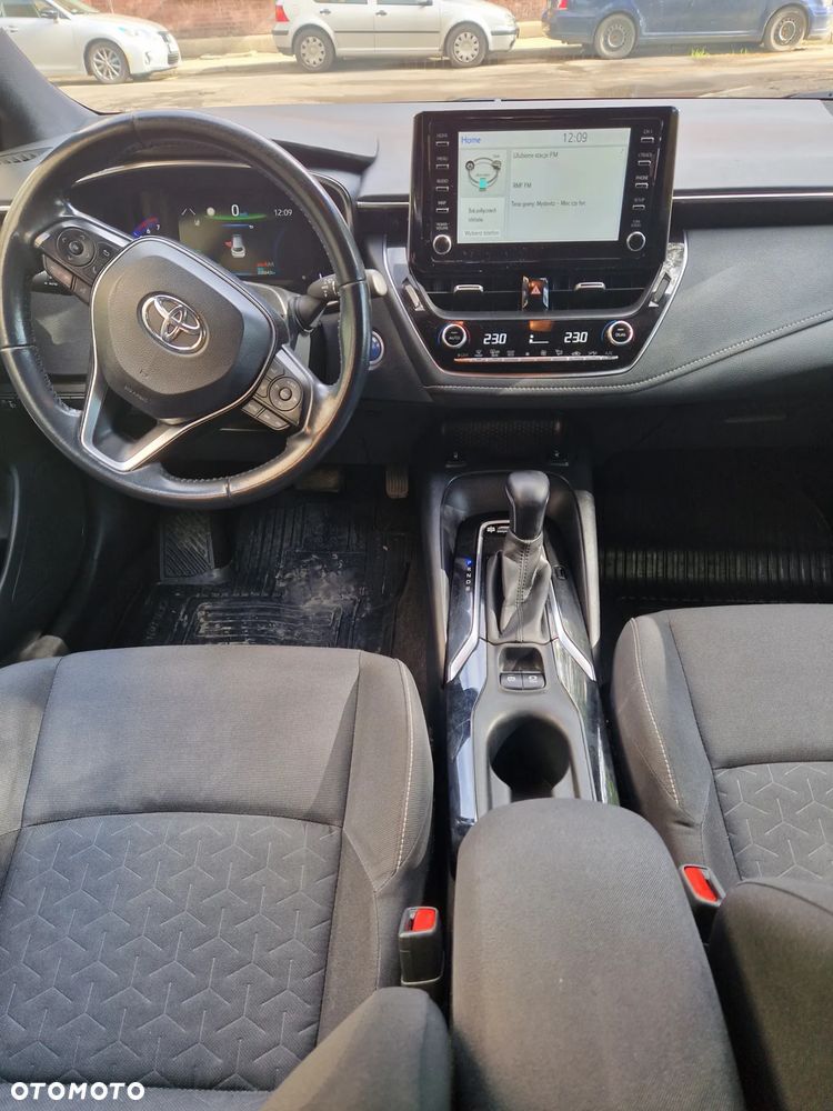 Toyota Corolla - 13