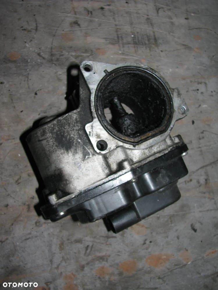 ZAWÓR EGR VOLKSWAGEN GOLF 6 AUDI A4 B8 2.0 TDI 03L131501G - 3