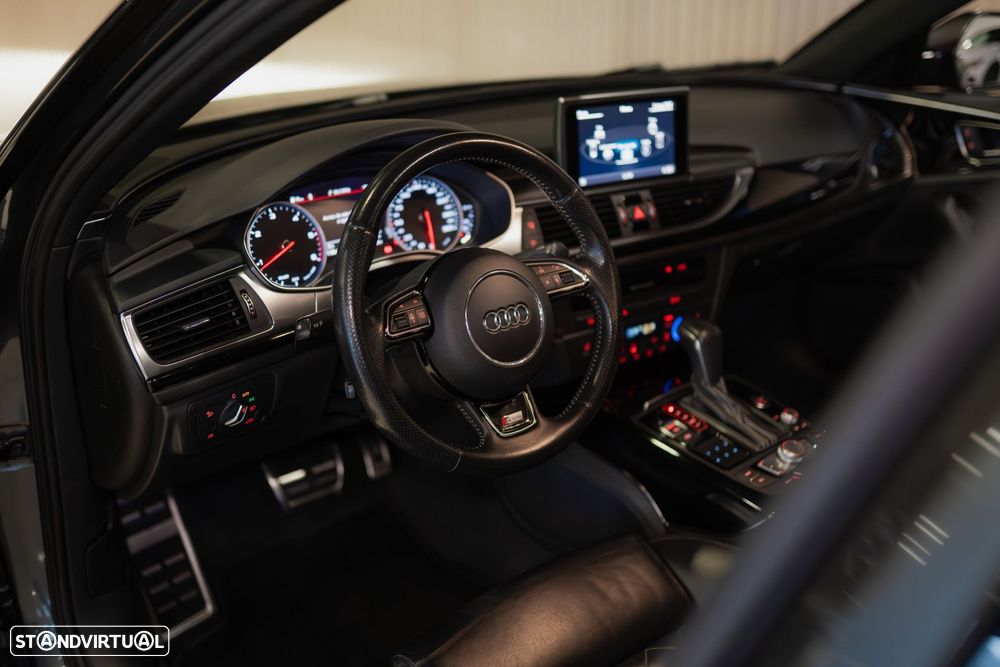 Audi A6 Avant 2.0 TDi S-line S tronic - 2