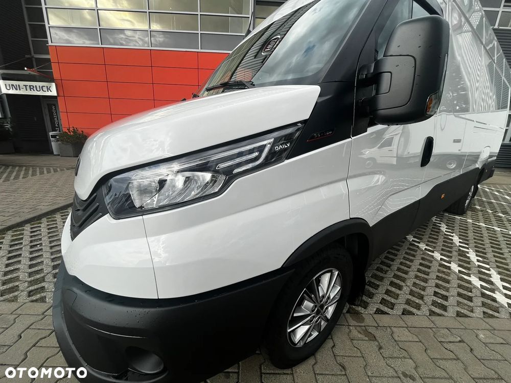 Iveco MEGA WYPRZEDAŻ Ekspozycji - Daily 35s18ha8v - 13