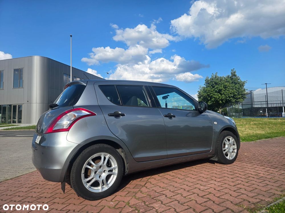 Suzuki Swift - 22