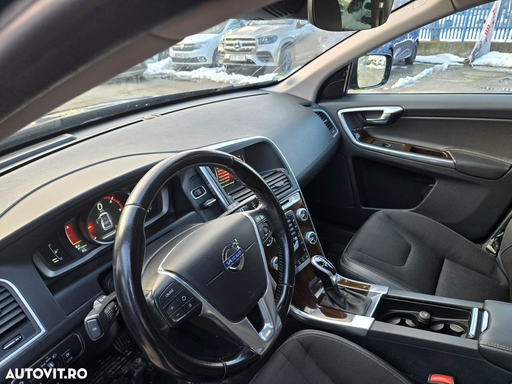 Volvo XC 60 D4 VEA Start-Stop R-Design - 21