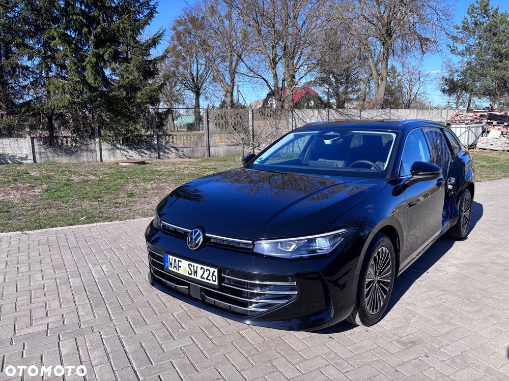 Volkswagen Passat Variant 2.0 TDI SCR 4Motion DSG Elegance - 5
