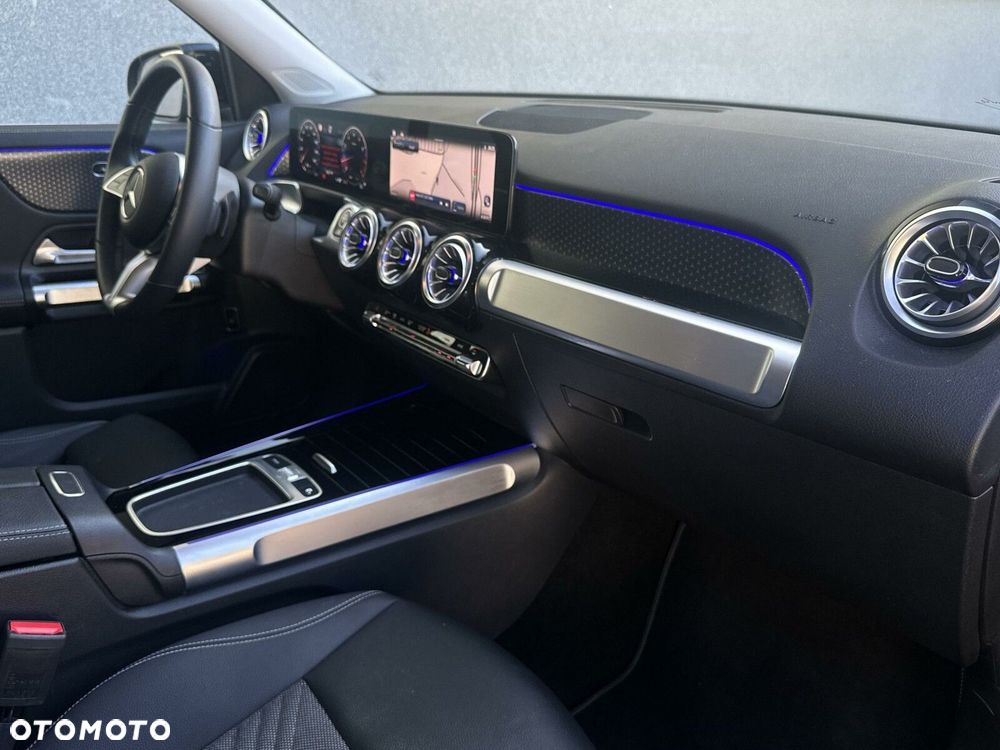 Mercedes-Benz GLB 200 Progressive 7G-DCT - 16