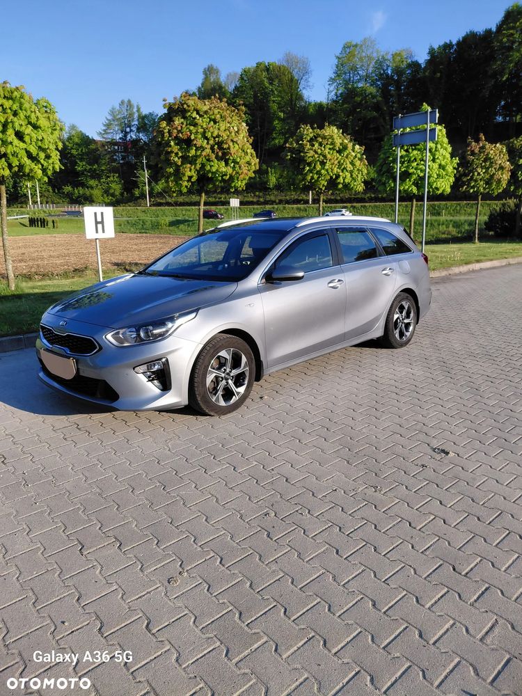 Kia Ceed 1.6 CRDi mHEV M - 2
