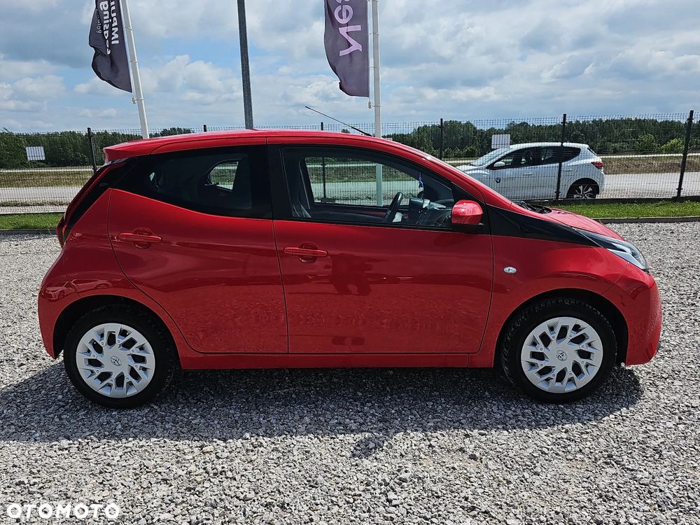 Toyota Aygo x-play - 4