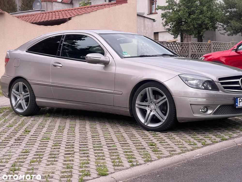 Mercedes-Benz CLC - 12