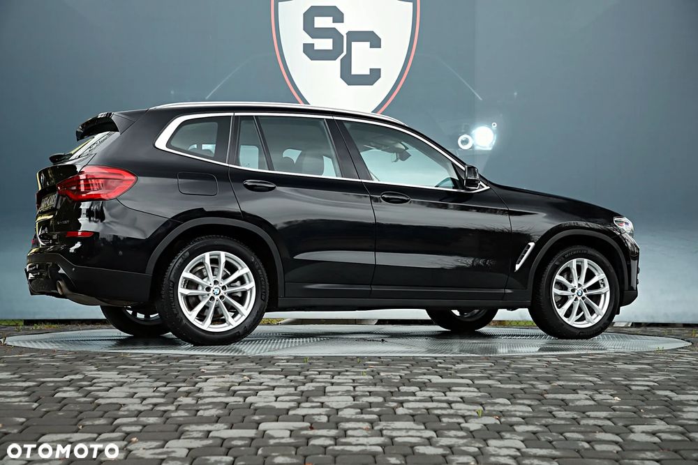 BMW X3 xDrive20i GPF Advantage - 10