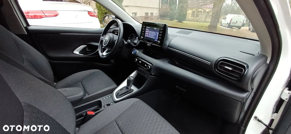 Toyota Yaris 116 1.5 VVT-i Business Edition - 11