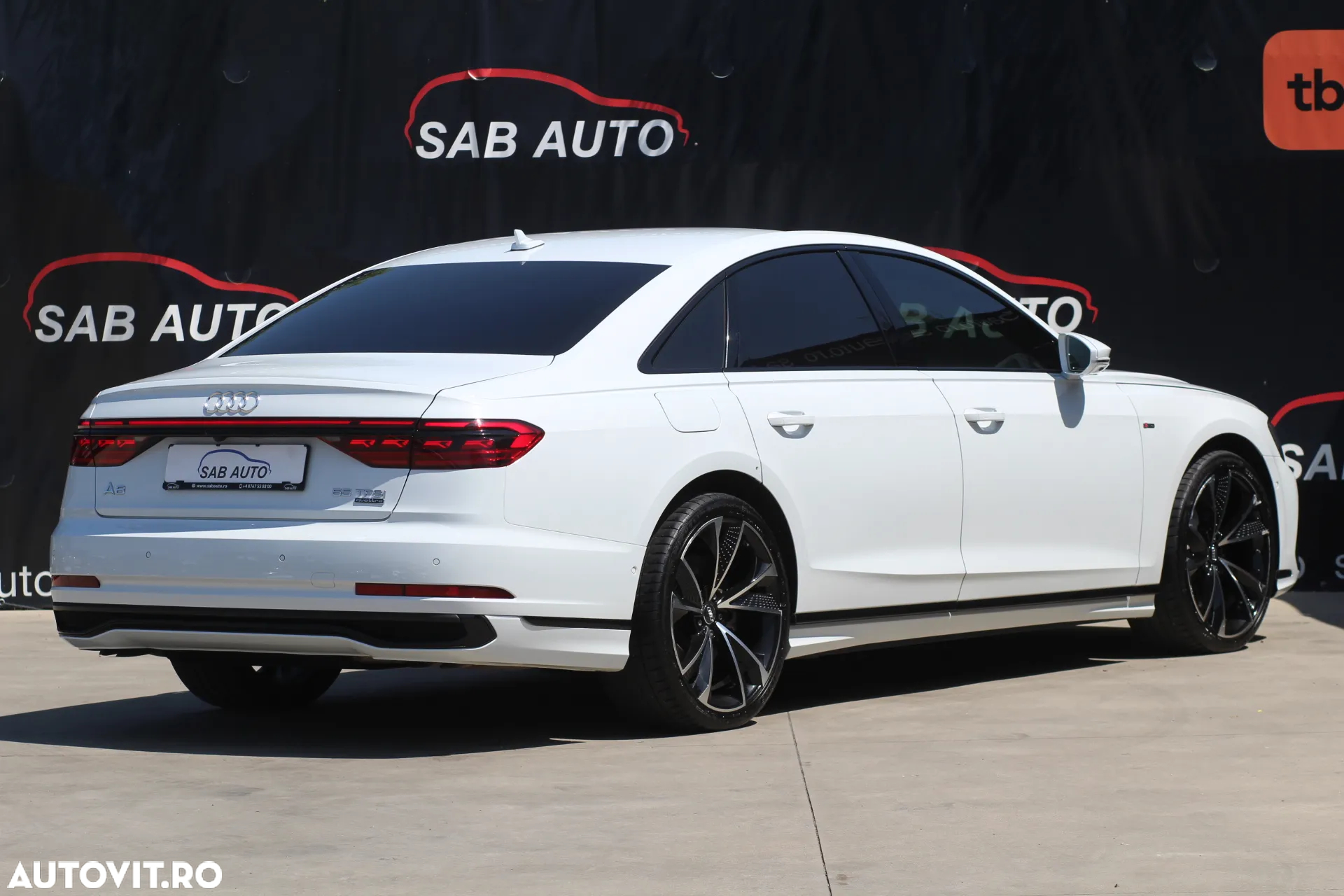 Audi A8 55 TFSI quattro Tiptronic MHEV - 28