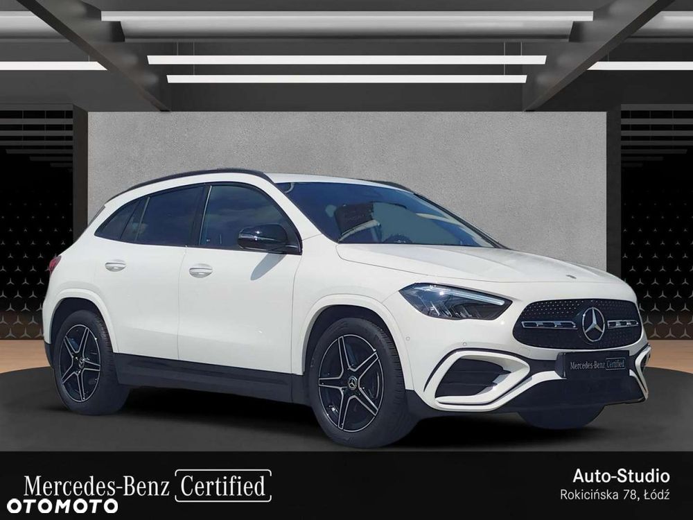 Mercedes-Benz GLA - 9