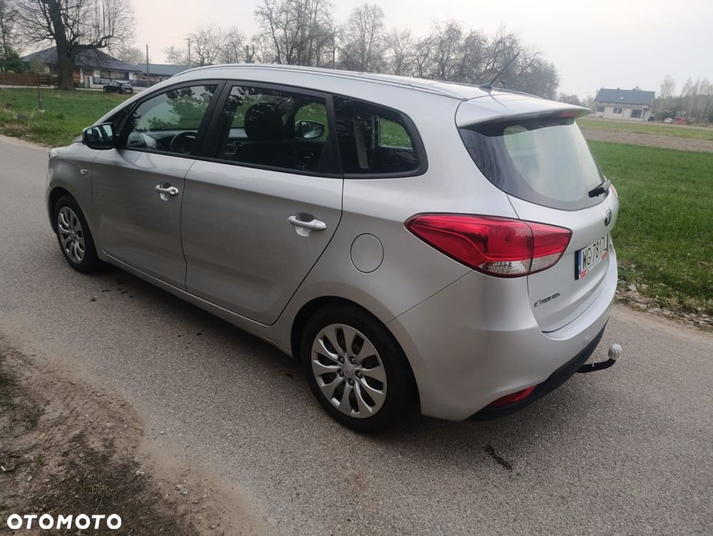 Kia Carens 1.7 CRDi 115 Dream Team Edition - 13