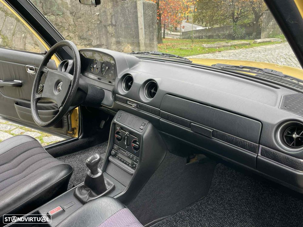 Mercedes-Benz E 200 - 22