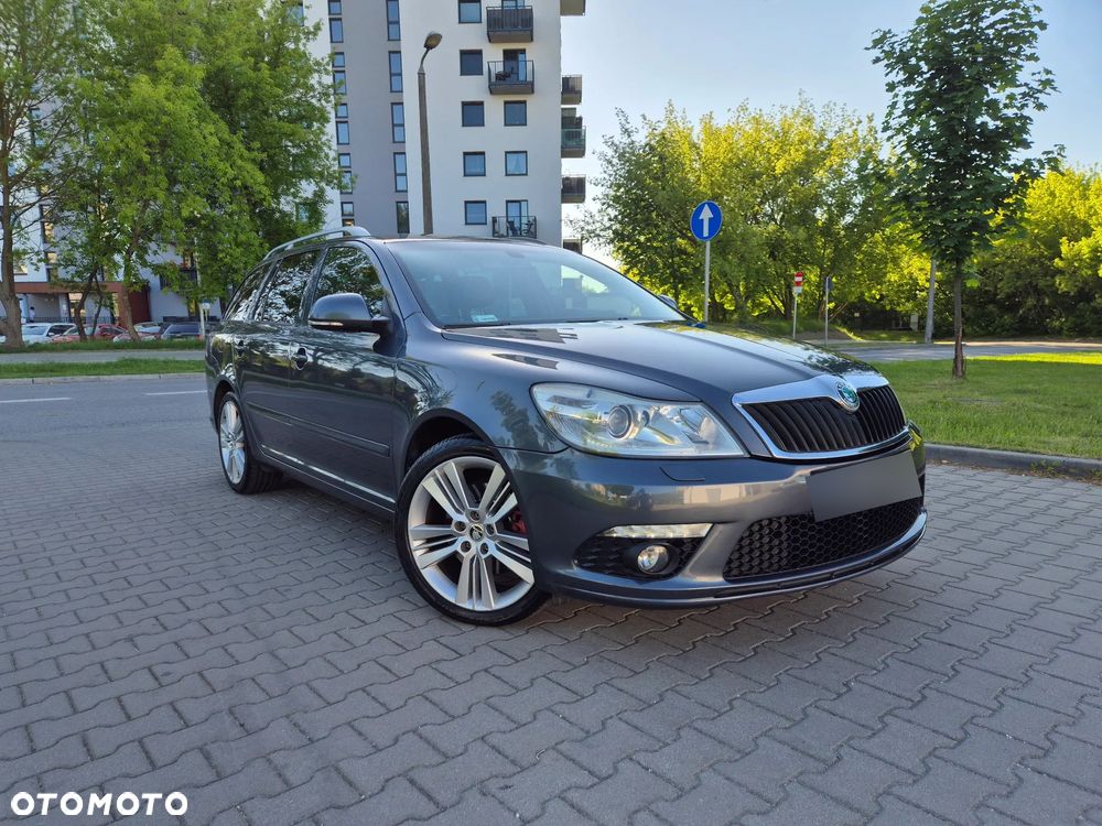 Skoda Octavia 2.0 TDI CR DPF DSG RS - 4