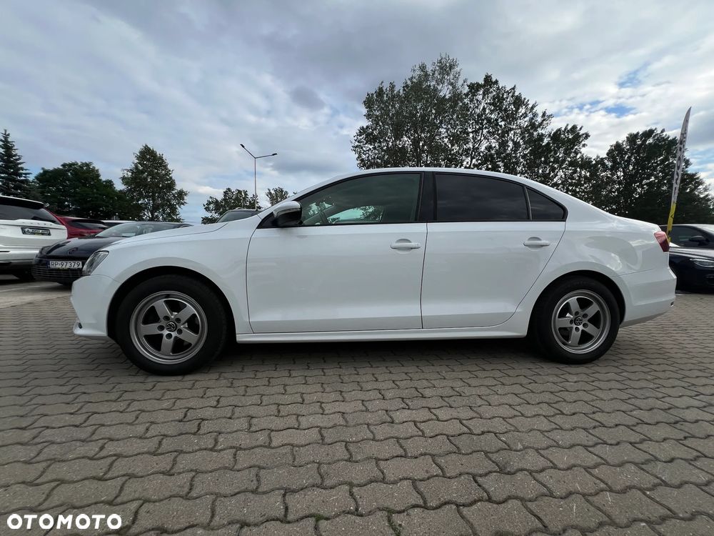 Volkswagen Jetta - 6
