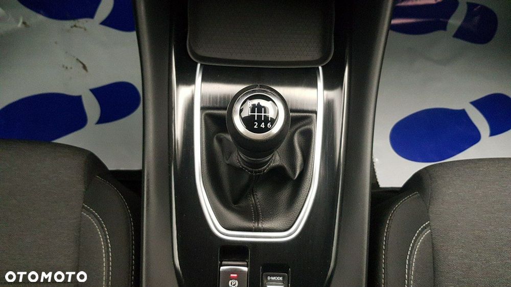 Nissan Qashqai - 25