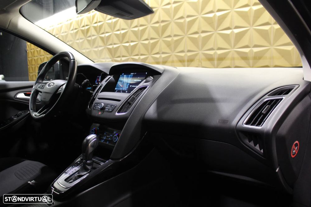 Ford Focus SW 1.5 TDCi Titanium DPS - 11