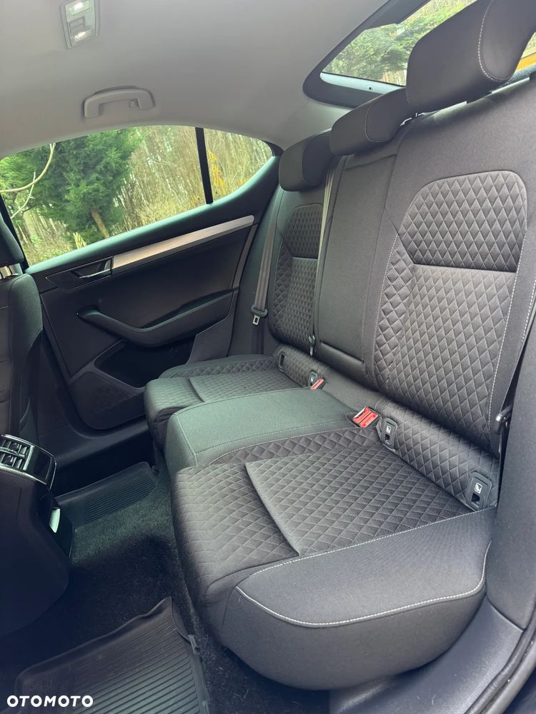 Skoda Superb 2.0 TSI Ambition DSG - 25