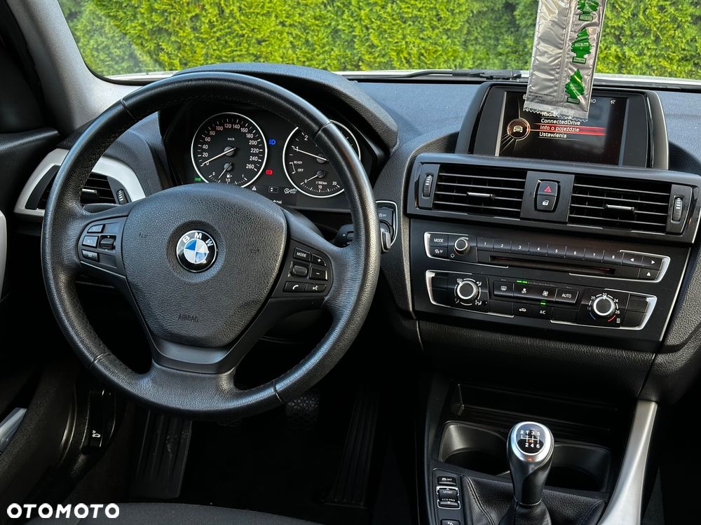 BMW Seria 1 118i - 12