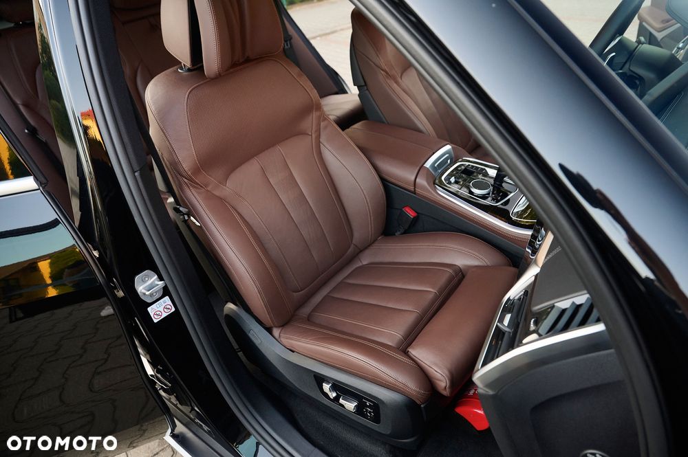 BMW X5 xDrive40i - 23