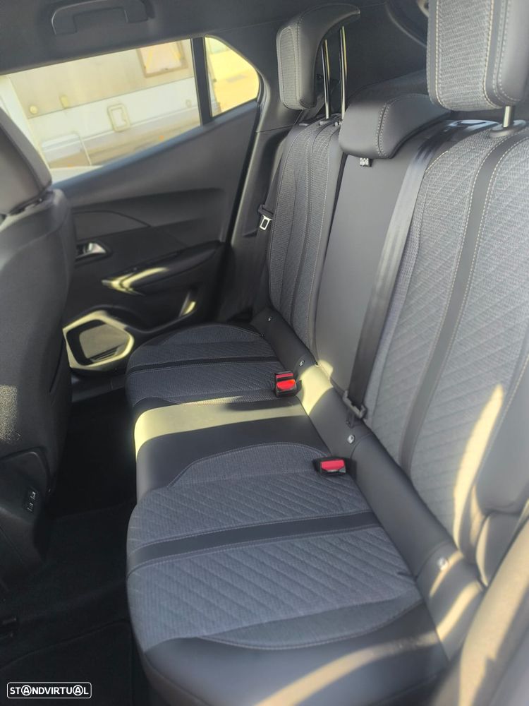 Peugeot 2008 1.2 PureTech Allure - 5
