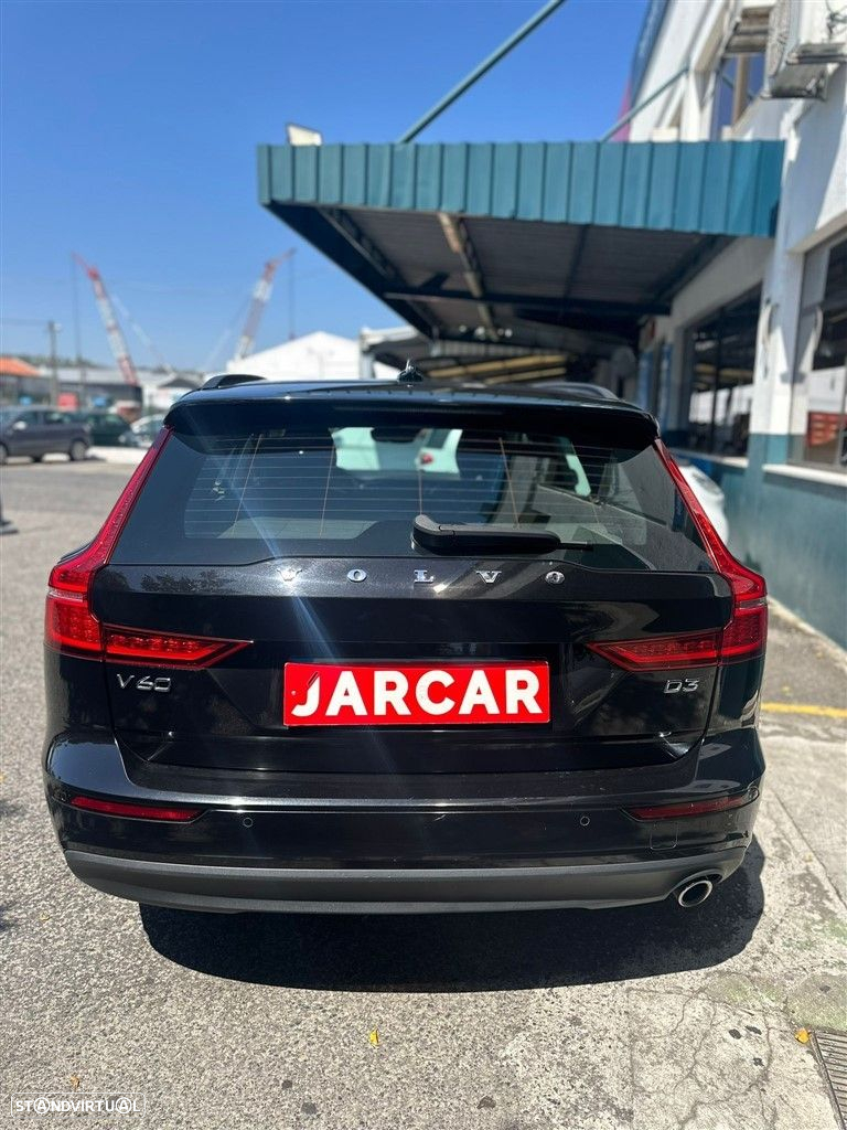 Volvo V60 2.0 D3 Momentum Geartronic - 6