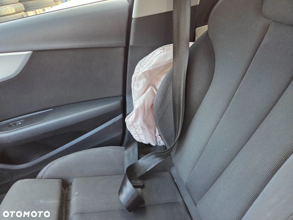 Audi A4 Limousine 1.4 TFSI Sport - 23
