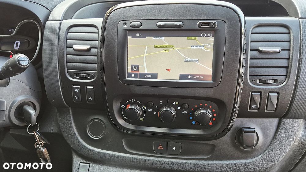 Opel Vivaro L2H1 2,9t Elegance Business - 14
