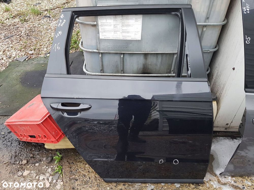 VW PASSAT B7 10-14r KOMBI DRZWI PRAWE TYŁ TYLNE LC9X