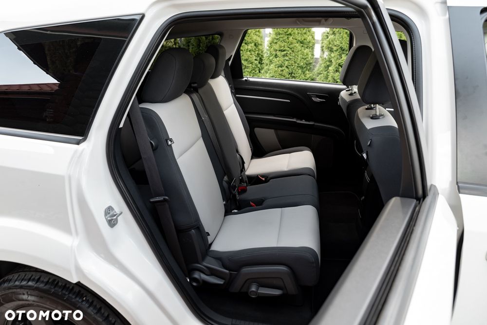 Dodge Journey 2.4 SXT - 21