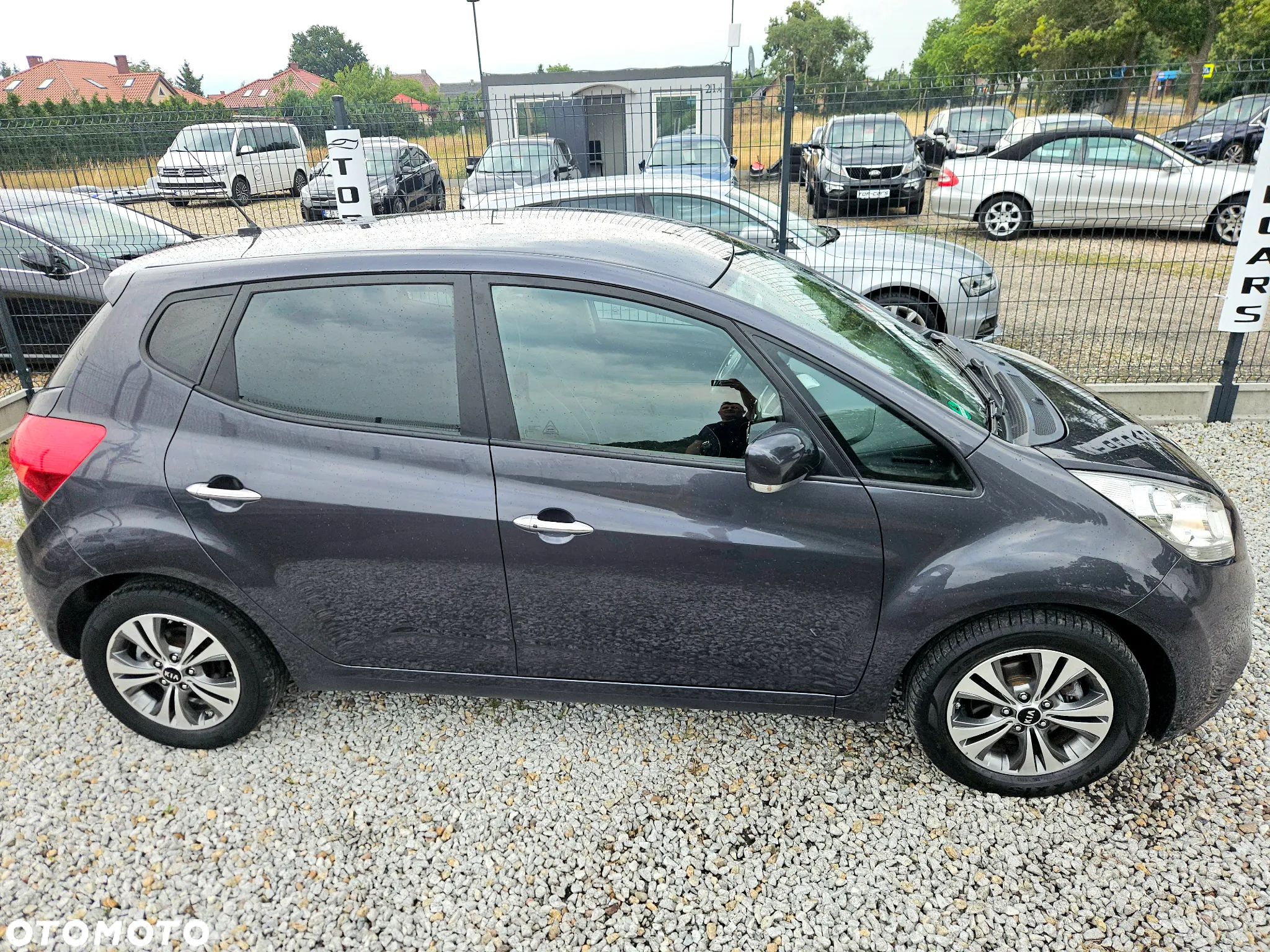 Kia Venga 1.6 CRDi 128 Fifa World Cup Edition - 16