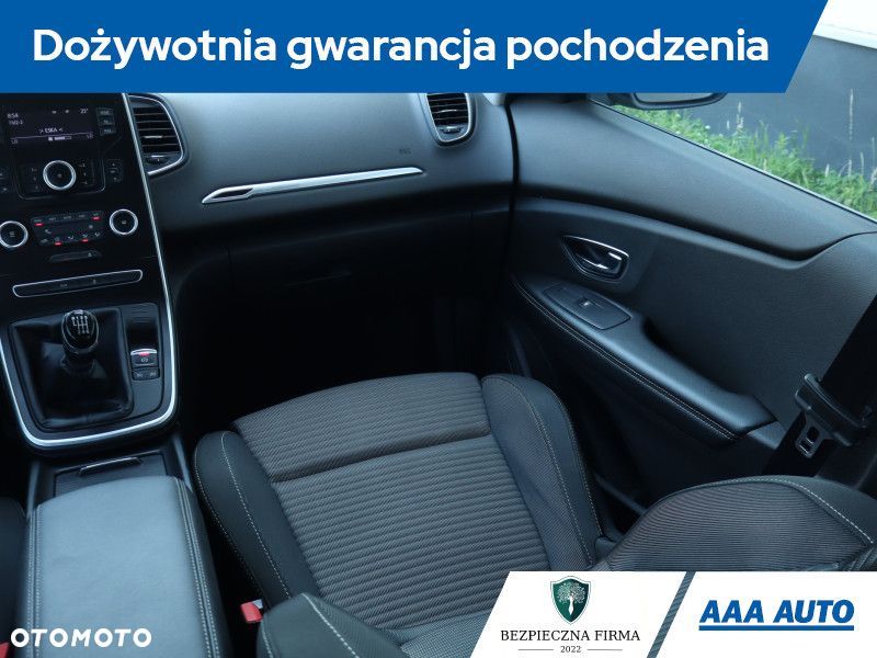Renault Grand Scenic - 10