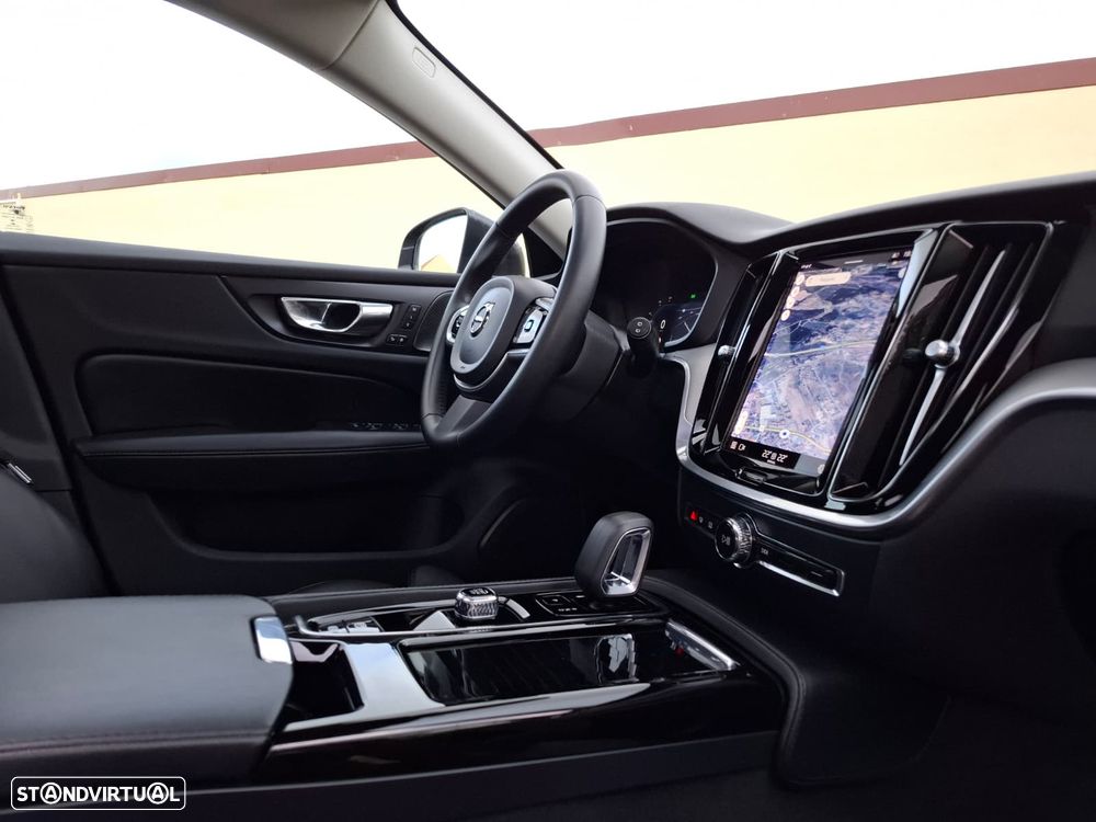 Volvo V60 2.0 T6 AWD TE Plus Bright - 38
