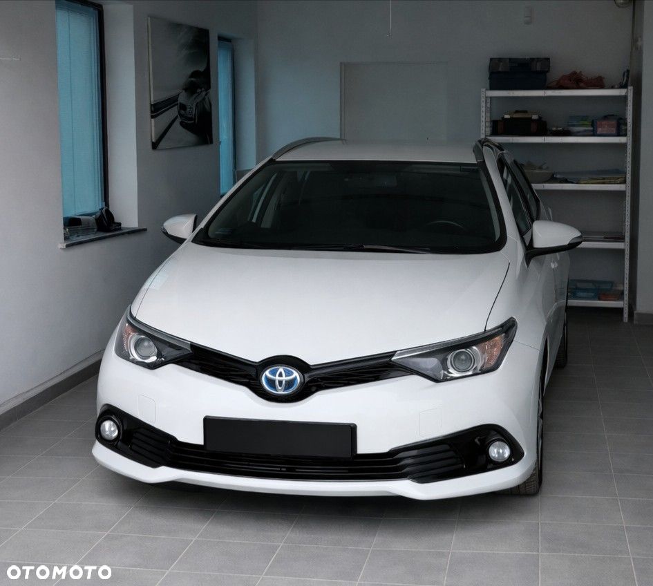 Toyota Auris 1.6 D-4D Comfort - 1