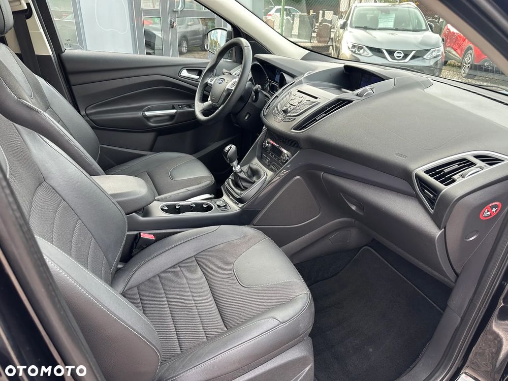 Ford Kuga - 9