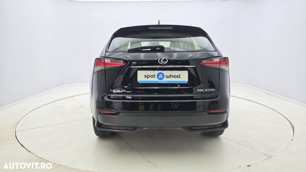 Lexus Seria NX - 7