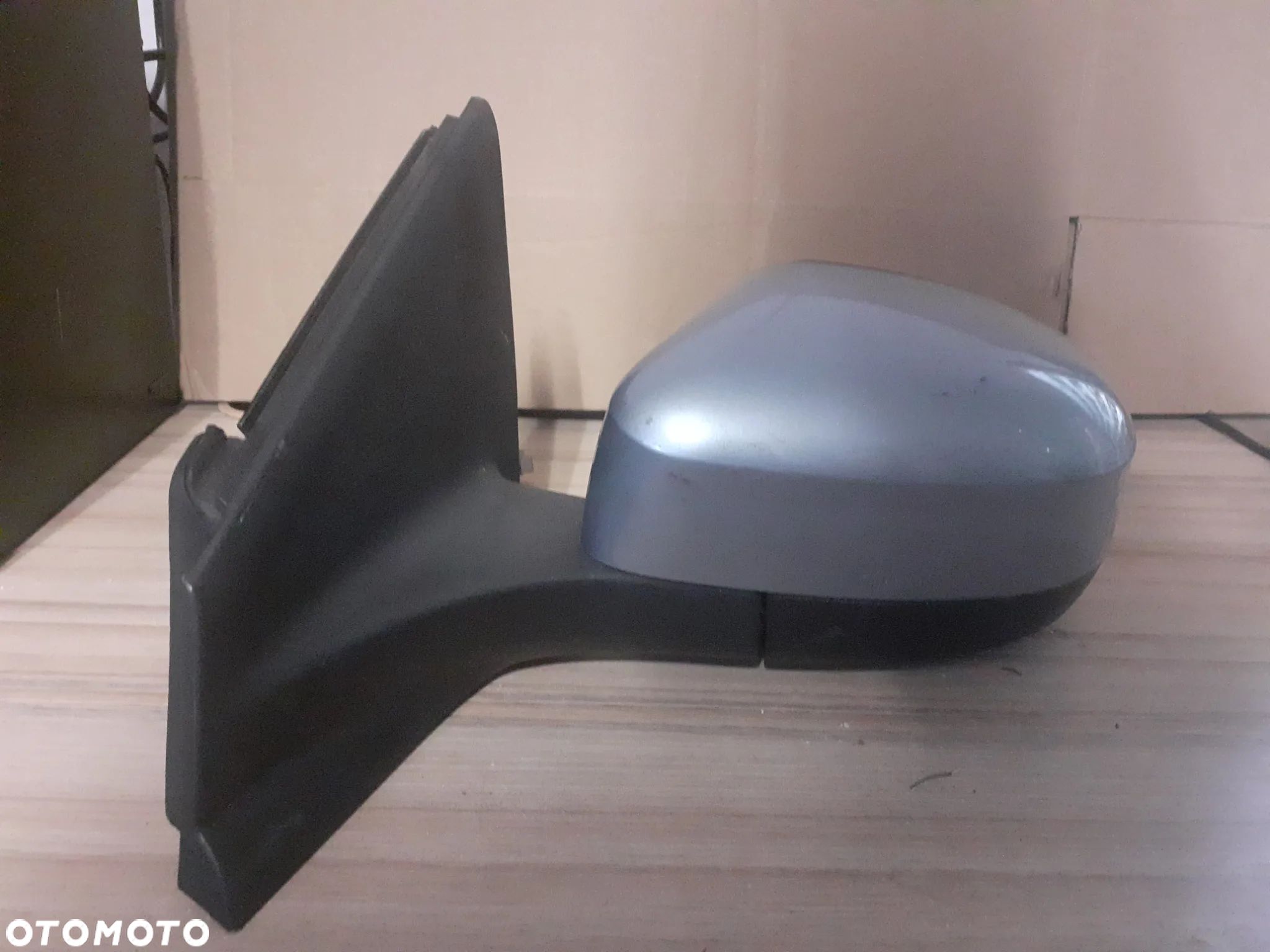 # LUSTERKO LEWE FORD MONDEO MK4 5PIN T6 - 1
