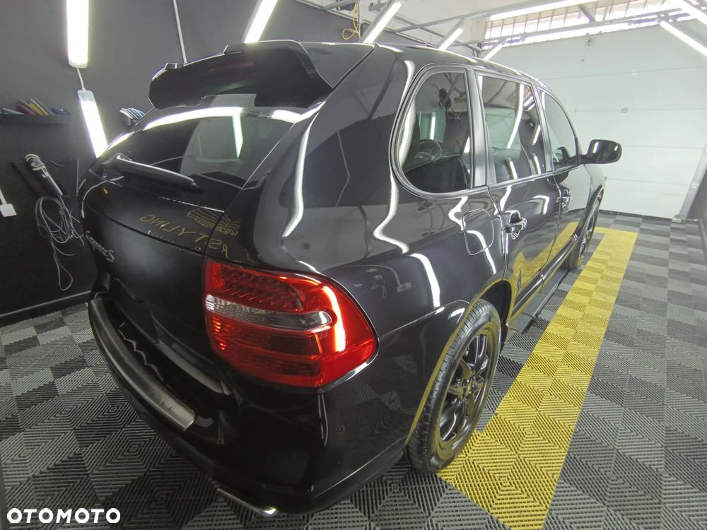 Porsche Cayenne - 34