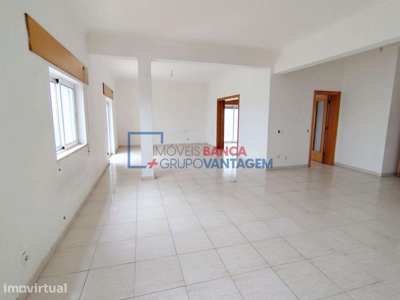 Apartamento T4 Azambuja perto da Estação da CP - Grande imagem: 3/30
