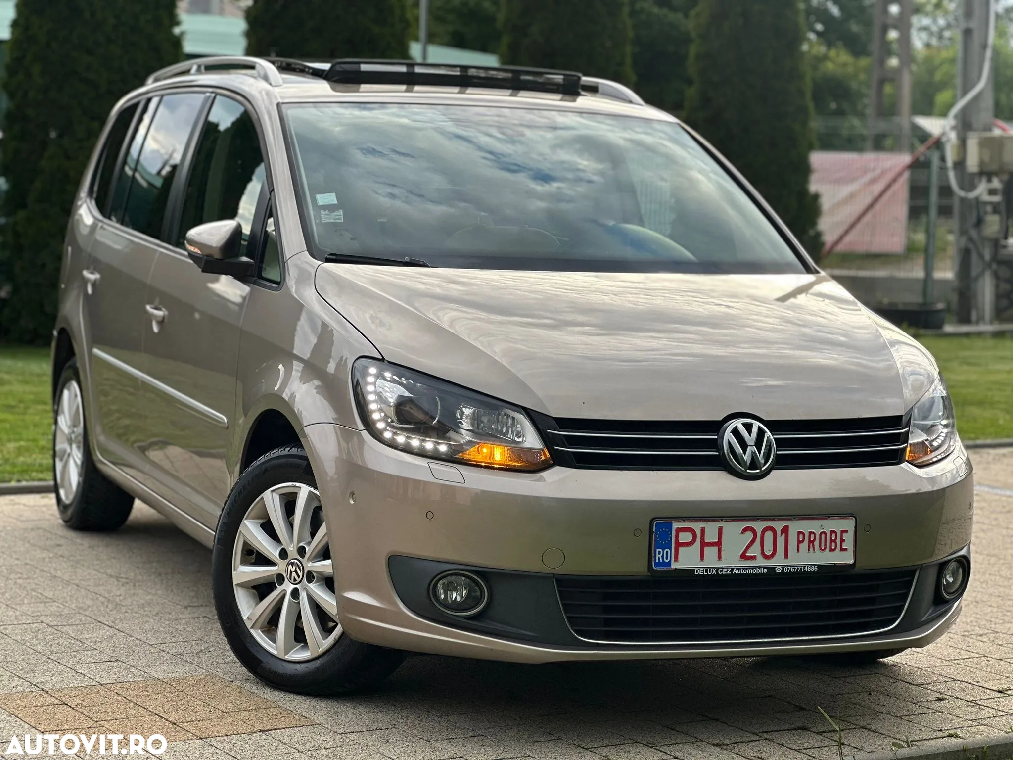 Volkswagen Touran 2.0 TDI DPF BlueMotion Technology Highline - 2