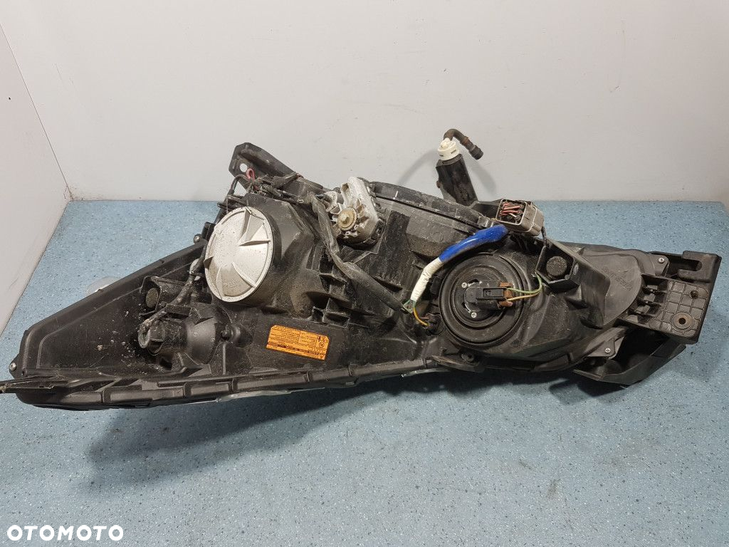 SUBARU OUTBACK IV REFLEKTOR PRAWY XENON EU - 3