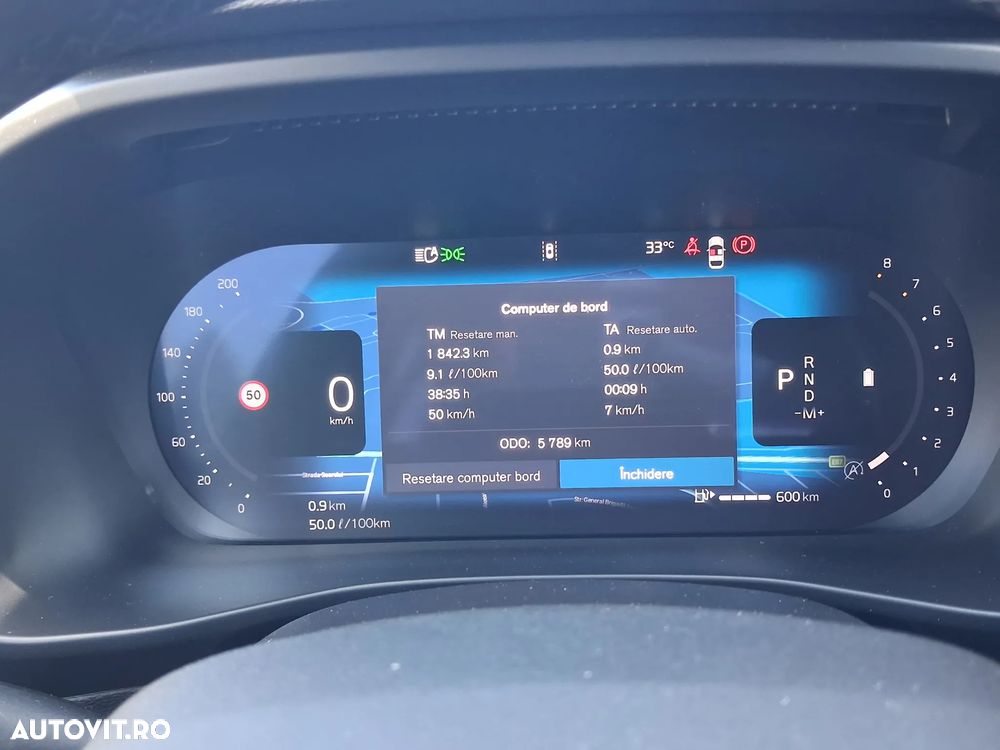 Volvo XC 40 B3 AT FWD MHEV Plus Dark - 16